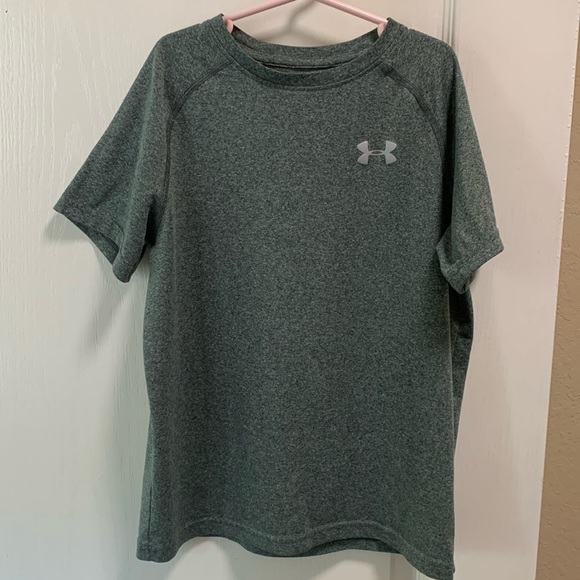 Under Armour (YM) HeatGear shirt - Picture 1 of 5